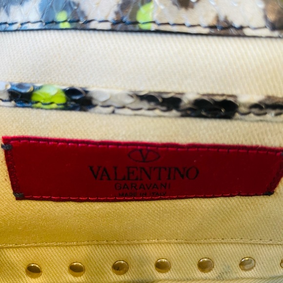 🎉 HP 🎉 Valentino Mini Rockstud Flap Crossbody - Picture 10 of 10